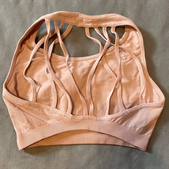 Stunning HANDMADE performance top. - Picture 4 of 8